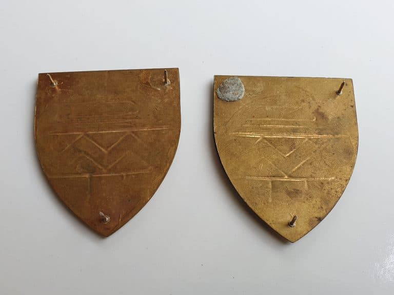 2 South African Infantry Battalion Shoulder Flash Pair. 1 Flash Is Missing A Pin.