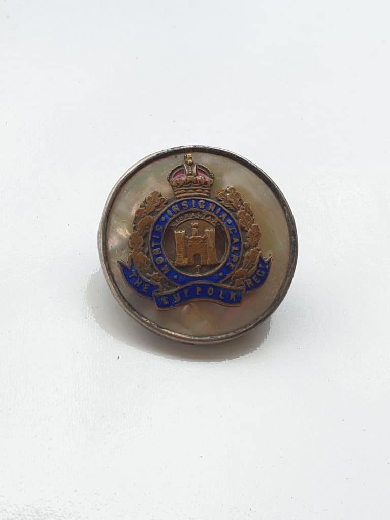 Mother Of Pearl “the Suffolk Regiment” Sweetheart Brooch. Stamped Silver With Pin Intact.