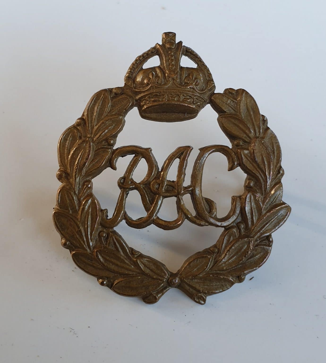 Royal Armoured Corps – 1st Pattern cap badge with KC | Allied Militaria