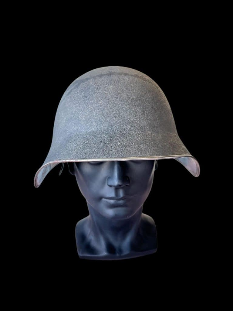 Swiss Army M18 / 40 Steel Helmet (H031) | Allied Militaria